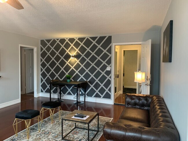 Foto del edificio - 300 Peachtree Rd NE