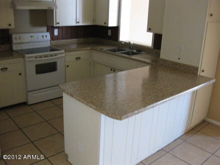 Foto del edificio - 201 E Cullumber Ave