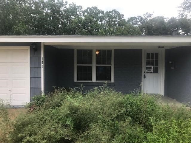 Building Photo - 151 Oak Dr