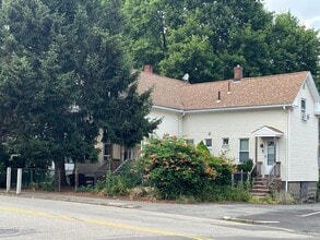 Building Photo - 207 Copeland St