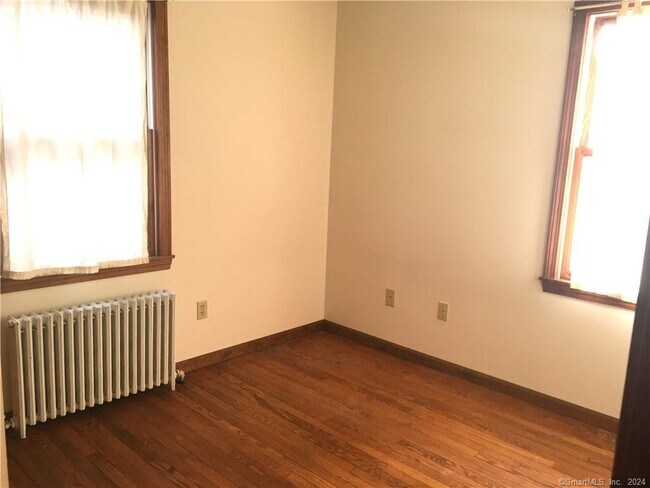 Building Photo - 60 Wilridge Rd