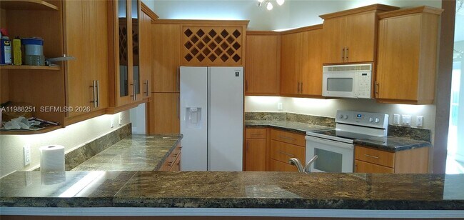 Foto del edificio - 15013 SW 10th St