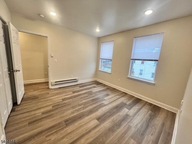 Foto del edificio - 12 Seeley St