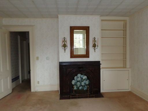 Foto del edificio - 208 W Main St