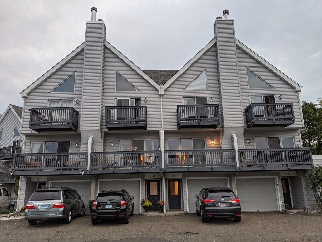 Front of Unit - 14 Platt St