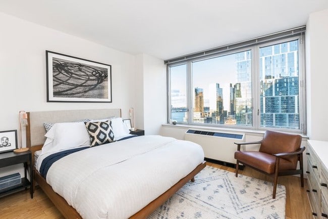 Interior Photo - The Helena