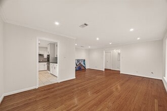 Building Photo - 5666 Overbrook Ln