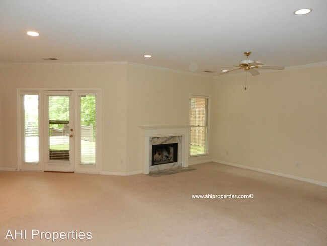Building Photo - 3 br, 2 bath House - 1143 Berwick Road