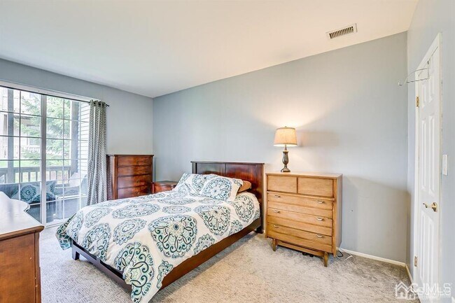 Building Photo - 3251 Cypress Ct