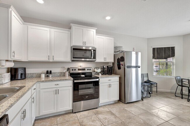 Building Photo - 10771 SW Cremona Way