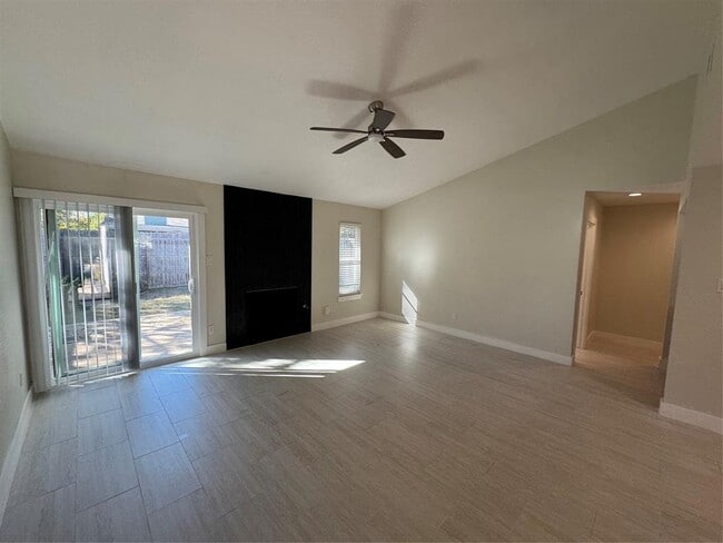 Building Photo - 9908 Willers Way