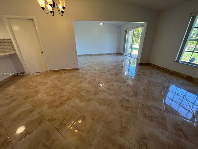 Foto del edificio - 15860 Laurel Oak Cir