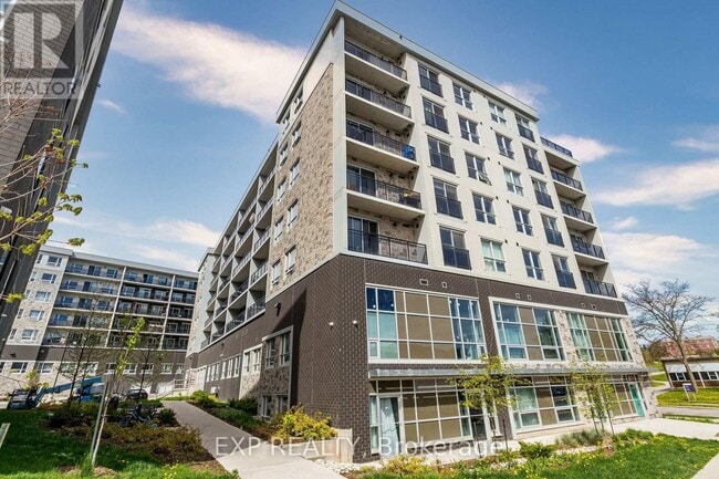 Building Photo - 275-G275 Larch St