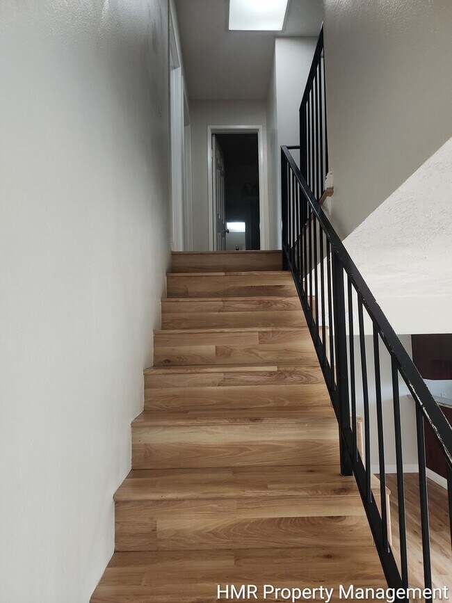 Foto del edificio - Large Condo in Claremont