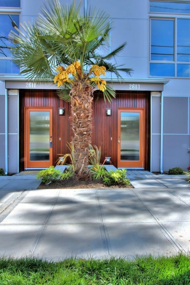 Building Photo - 2611 NW 65th St