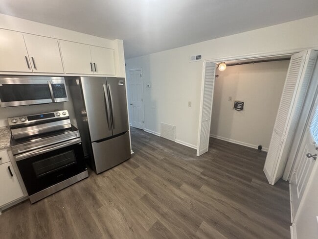 Building Photo - 1247 Wenlon Dr