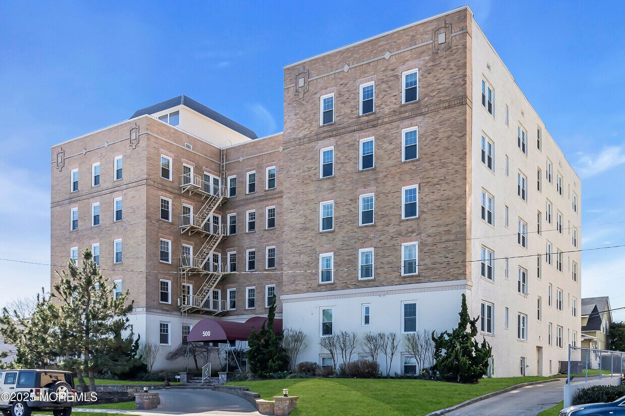 Foto principal - 500 Deal Lake Dr