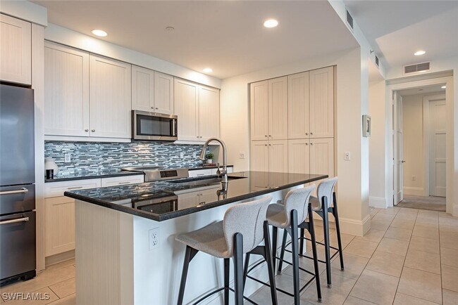 Foto del edificio - 1030 3rd Ave S