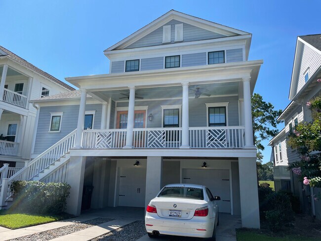 Building Photo - 1055 Hills Plantation Dr