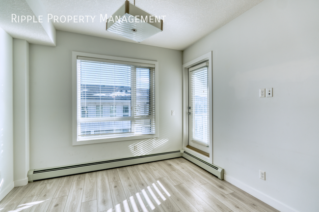 Photo du bâtiment - AMAZING MODERN 1 BED/ 1 BATH CONDO