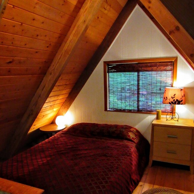 Foto del edificio - 281 Lords Lake Loop Rd