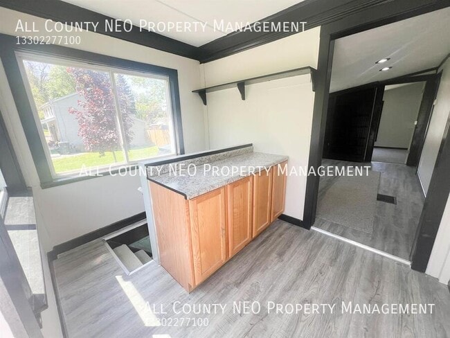 Foto del edificio - 2349 Bellfield Ave