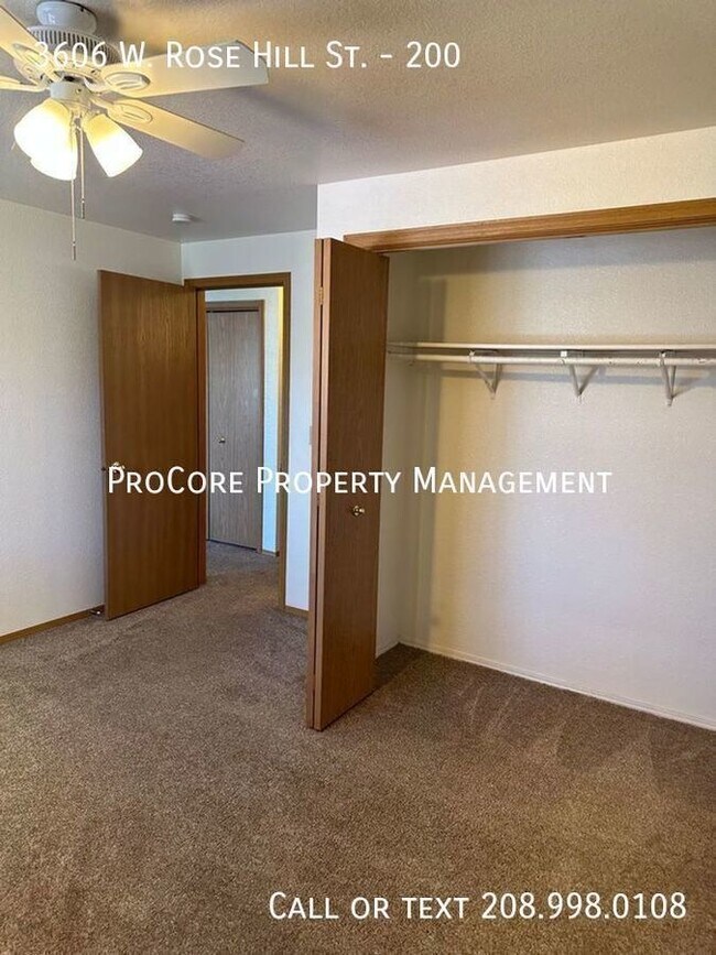 Foto del edificio - Close to BSU/Downtown this Upper level 2 b...