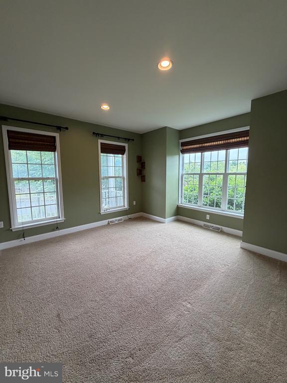 Building Photo - 997 Powder Horn Dr