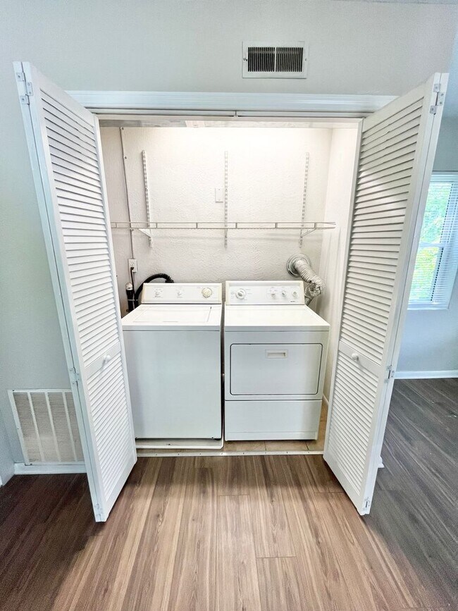 Foto del edificio - 112 Shepherd Ave