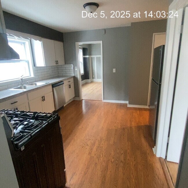 Foto del edificio - 823 E Clarke St