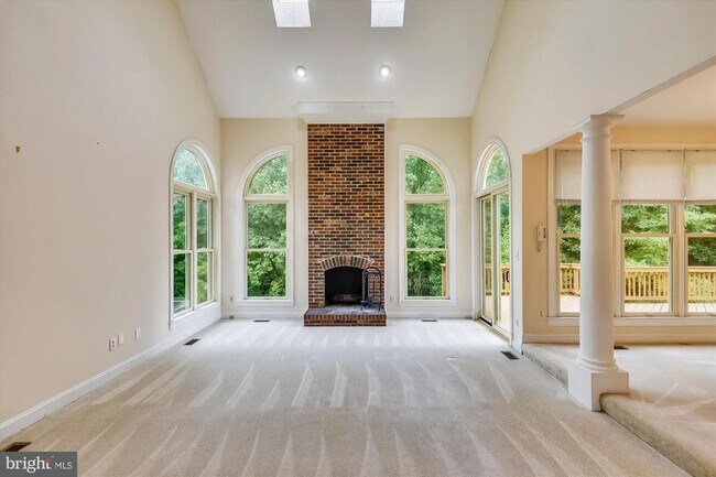 Foto del edificio - 9715 Middleton Ridge Rd