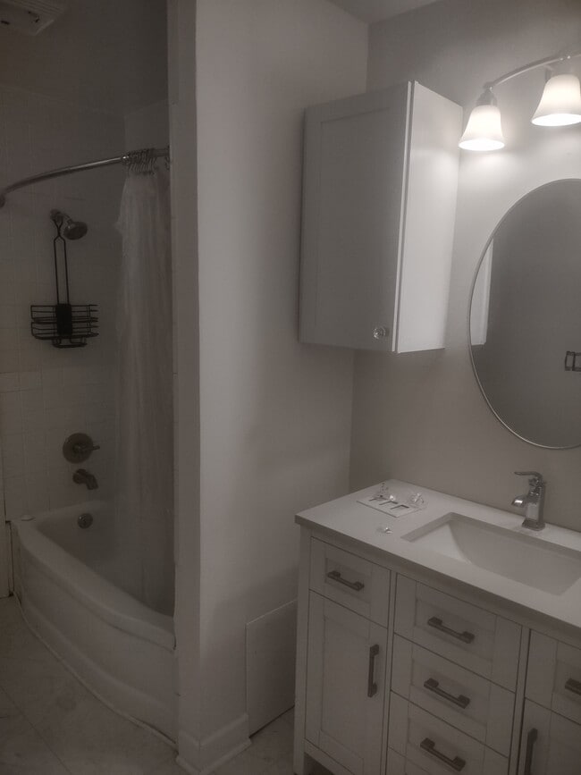 Building Photo - 3022 Earhart Rd