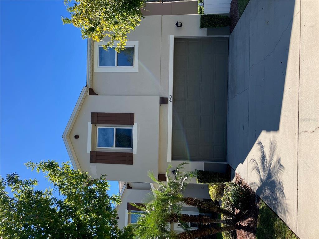 Foto principal - 4752 Blue Diamond St