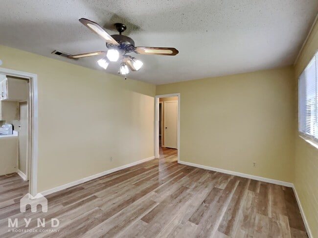 Building Photo - 1724 Breckenridge St