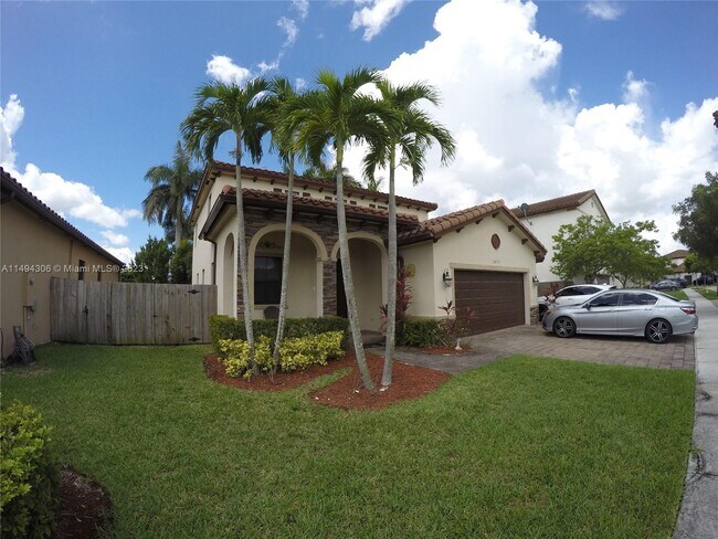 Foto del edificio - 3472 SE 3rd St