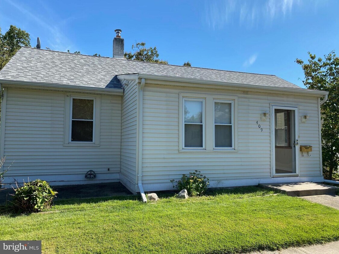 409 Clymer Ave, Morrisville, PA 19067 House Rental in Morrisville, PA