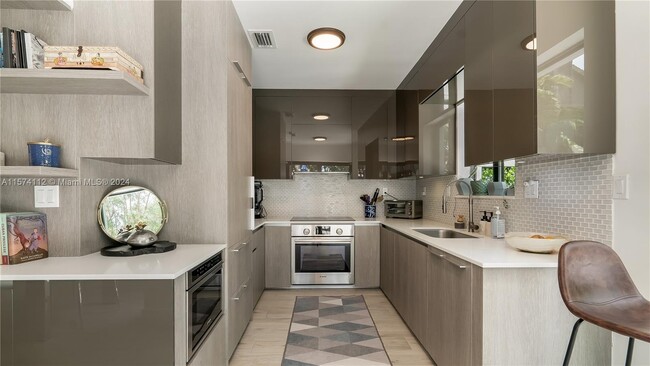 Foto del edificio - 3020 SW 2nd Ave