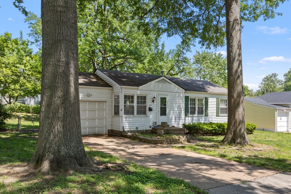 Foto principal - Cute 3 bed 1 Bath in Bellefontaine Neighbors