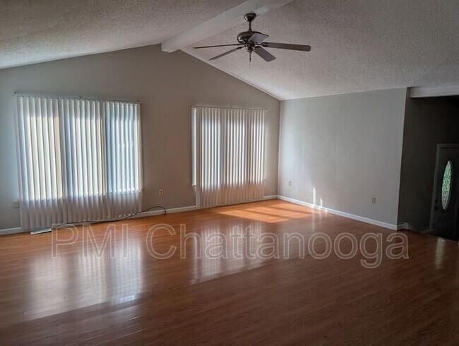 Foto del edificio - 124 Donna Ln
