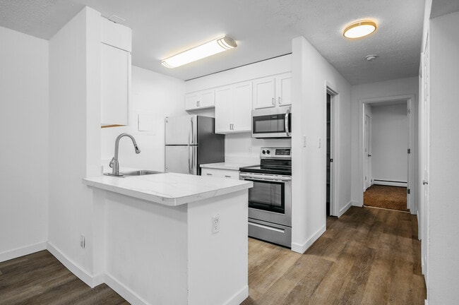 Building Photo - Sugar Plum Apartments