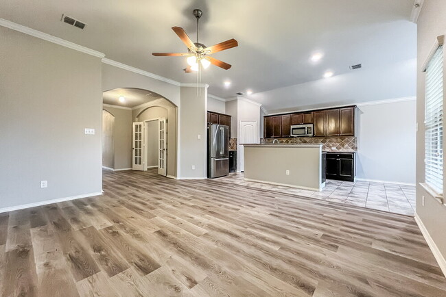 Building Photo - 208 Oxford Dr