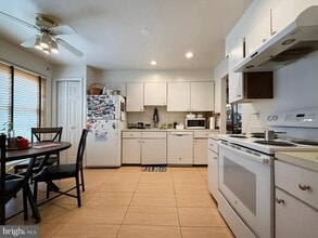 Building Photo - 7136 Swansong Wy