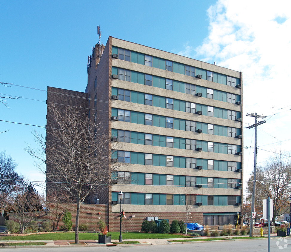 Building Photo - East Terrace Apartments