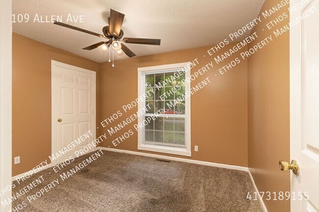 Foto del edificio - 109 N Allen Ave