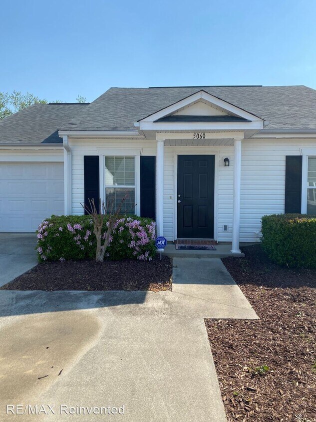 Foto principal - 3 br, 2 bath House - 5060 Wheeler Lake Road