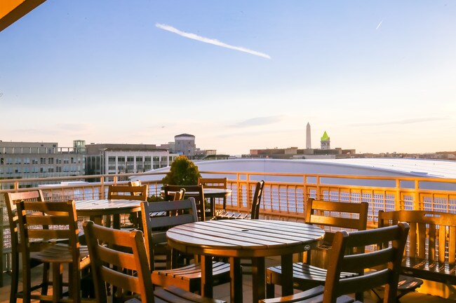 Rooftop view of Washington Monument - 715 6th St NW