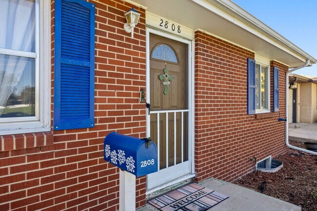 Foto del edificio - 2808 W 6th St