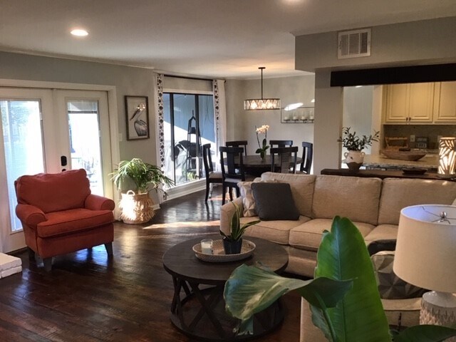 Foto del edificio - 1812 Willow Point Dr