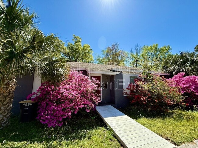 Building Photo - 4694 Timuquana Rd