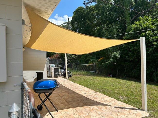 Building Photo - 8082 Parrot Dr